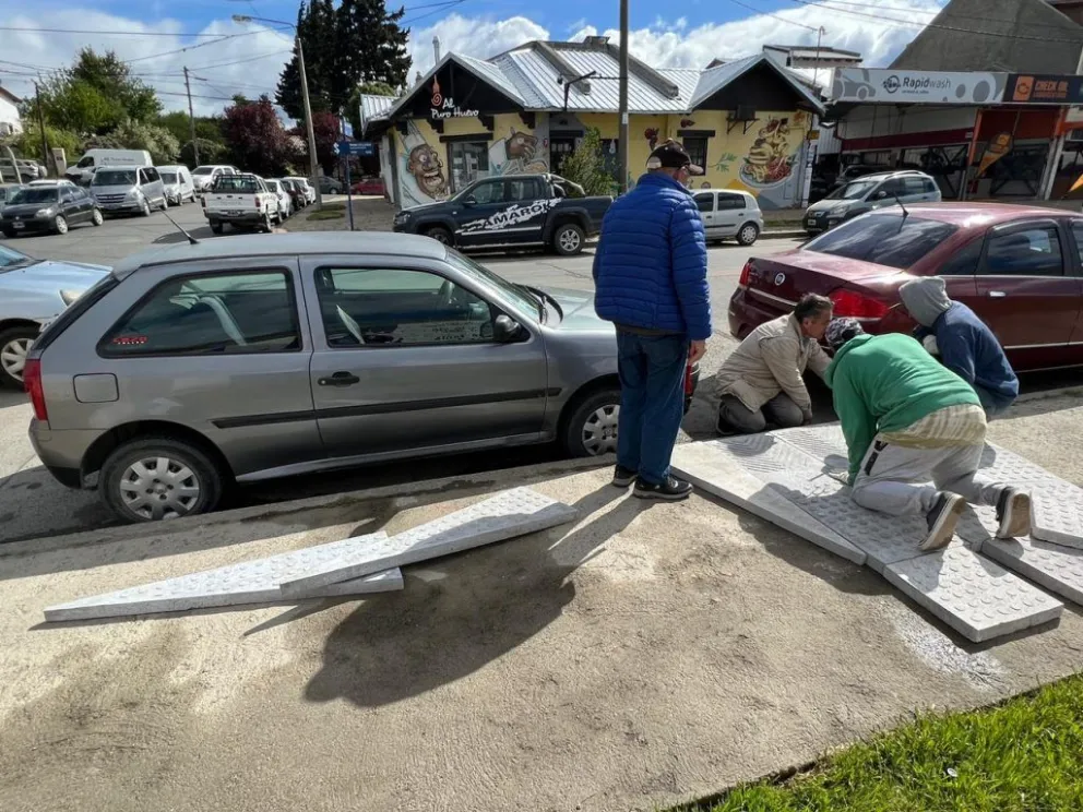 Municipio avanza con la instalación de bajadas de accesibilidad universal en la vía pública