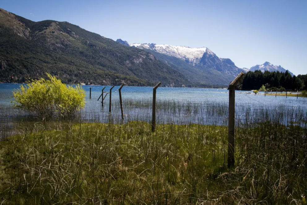 Julieta Wallace: "Falta una política pública que garantice el acceso a las costas en Bariloche"