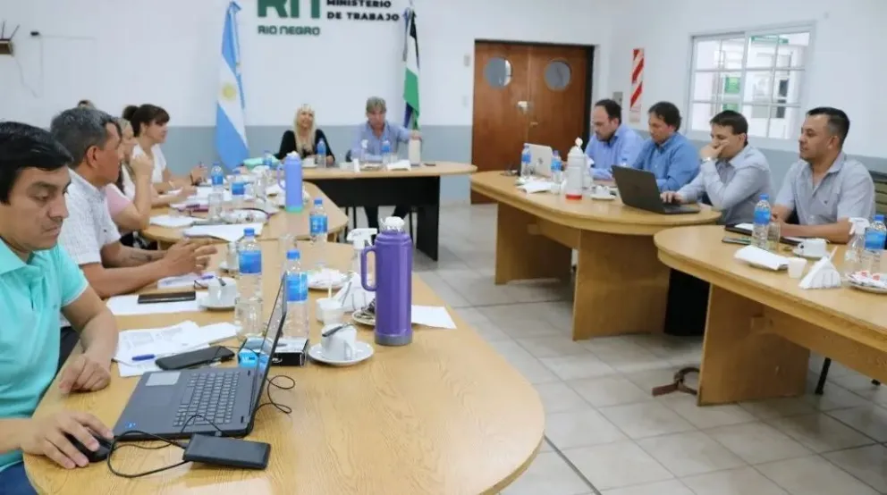 La propuesta para el sector docente fue de un 90% anual
