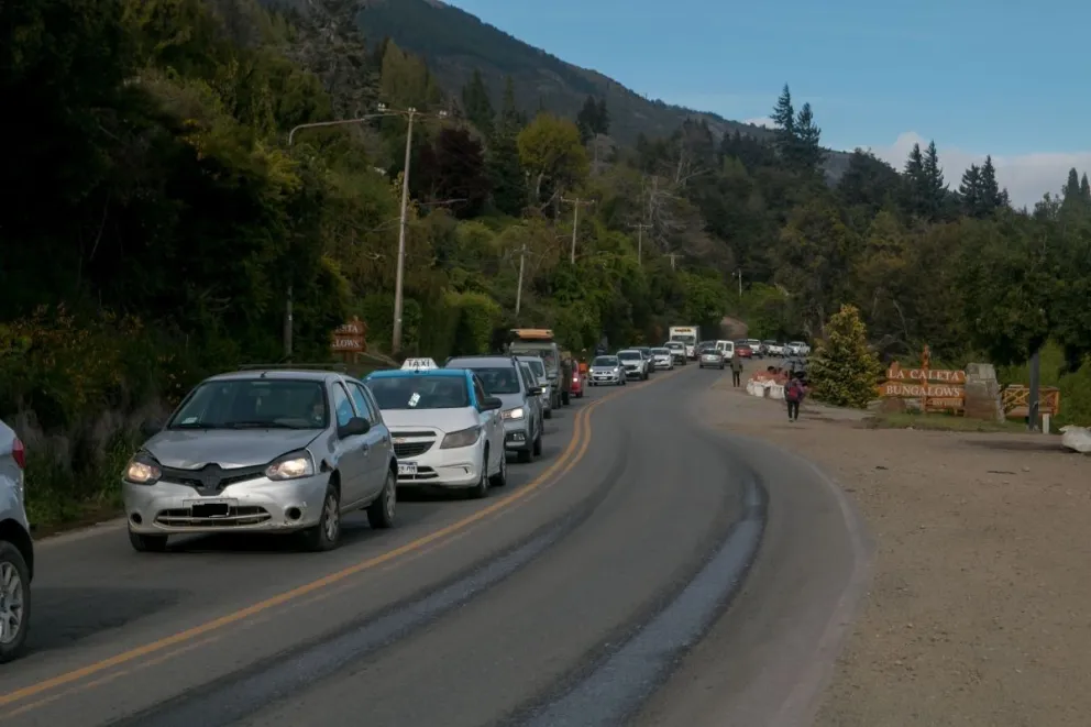 La odisea de ingresar al centro de Bariloche en horarios pico