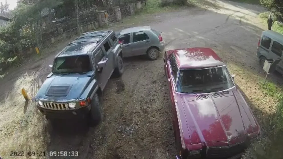 ¿Ajuste de cuentas? Un video muestra un ataque a balazos a un sujeto que logró escapar