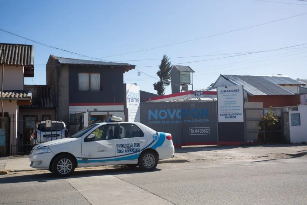 Delincuentes robaron de todo en un corralón de materiales