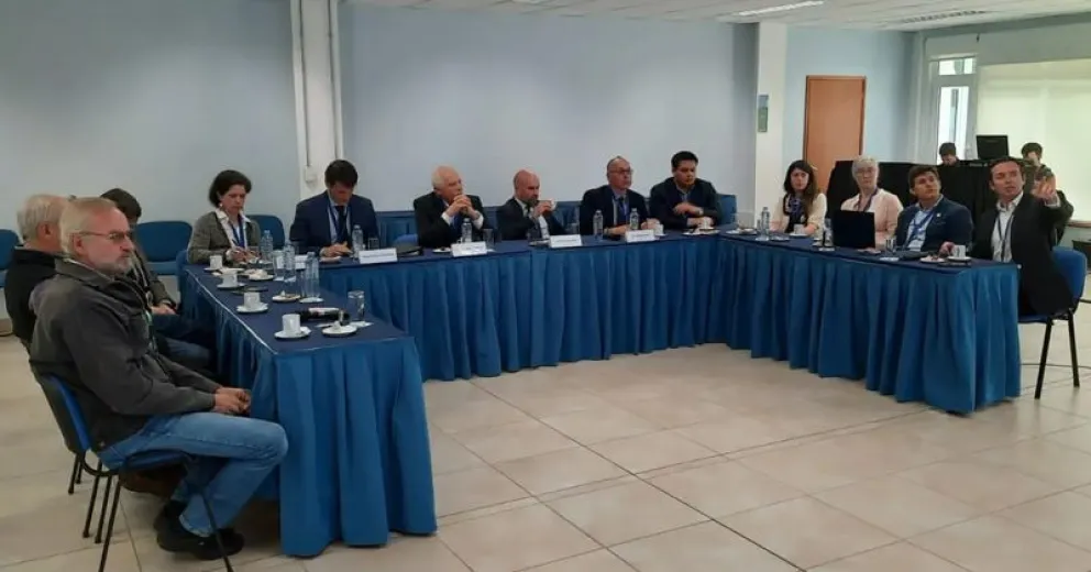 Representante de la Unión Europea estuvo en la sede de INVAP