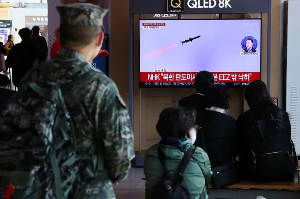 Corea del Norte lanzó un misil en aguas de Corea del Sur y Seúl respondió con 3 misiles