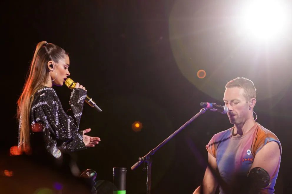 ¡Mirá el video!: Coldplay invitó a Tini Stoessel a su quinto show y la rompió