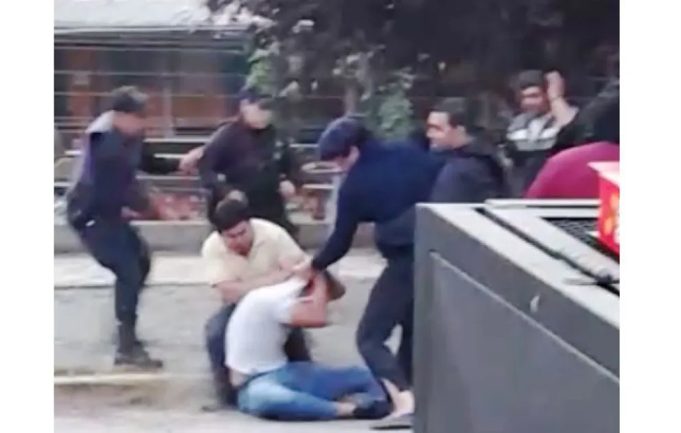 Un joven de El Bolsón se encuentra internado en Bariloche tras brutal batalla campal 