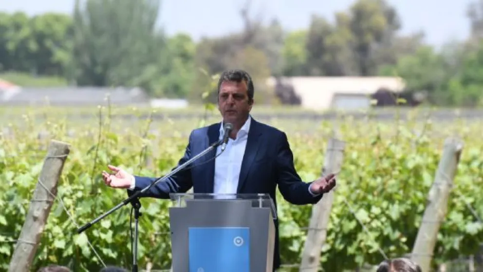 Nuevo dólar: Massa anunció una cotización especial para economías regionales