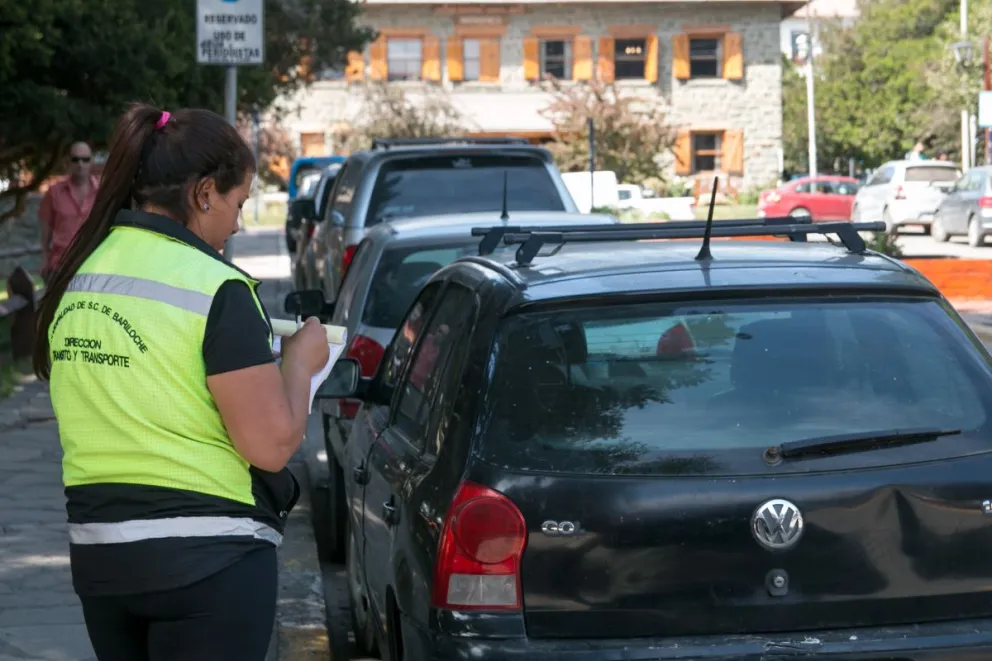 Se pueden inscribir para agente de tránsito temporario