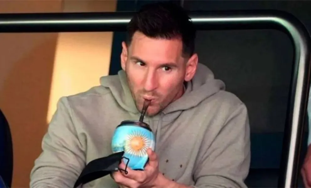 Los secretos de Messi para hacer el mate perfecto: cuánto cuesta su termo y la yerba que usa