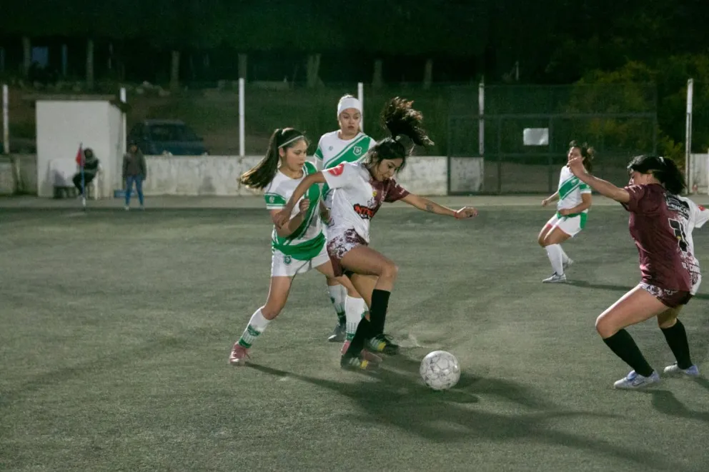 Las chicas rozaron los 50 goles