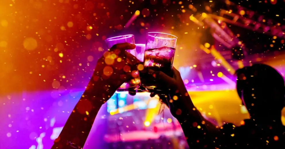 Ucrania: ante la amenaza de un ataque nuclear preparan una fiesta sexual masiva 