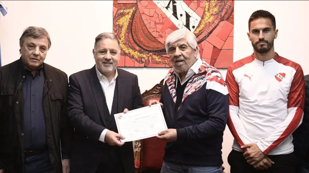 El paso de Moyano por Independiente dejó una enorme deuda: cheques a futuro y 15 millones a un súper chino