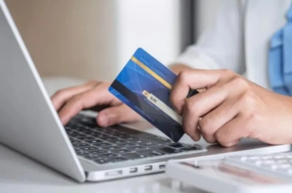 AFIP anunció que aumentó el monto para compras en el exterior: de cuánto es ahora