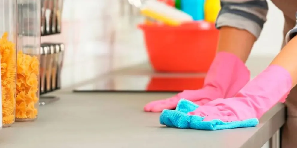 Aumento para empleadas domésticas: cuándo se define y quiénes lo cobrarían