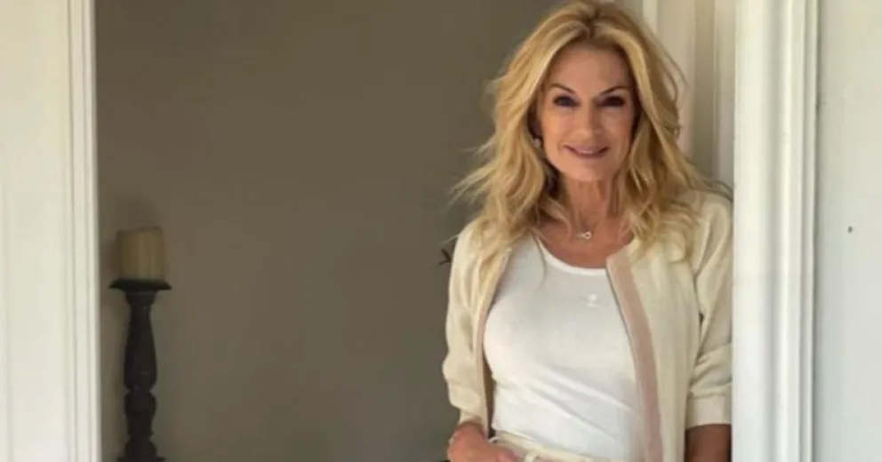 Yanina Latorre lució y mostró su gigantesca colección de bikinis