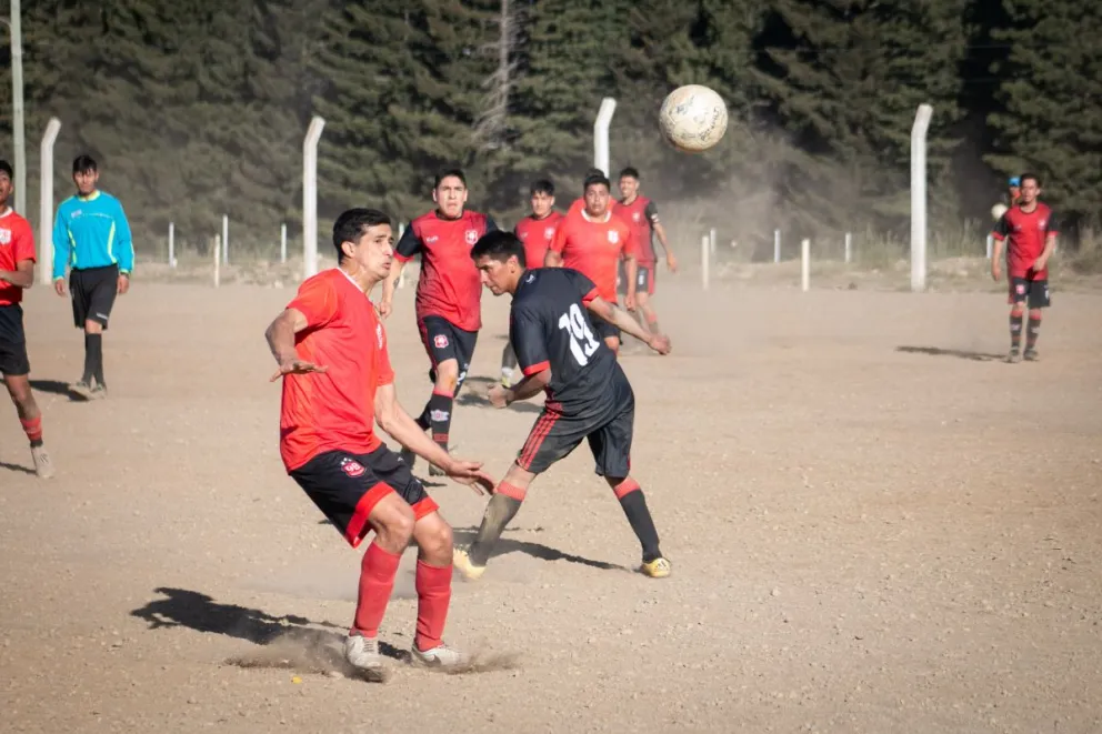 Se juega la tercera de primera A y B
