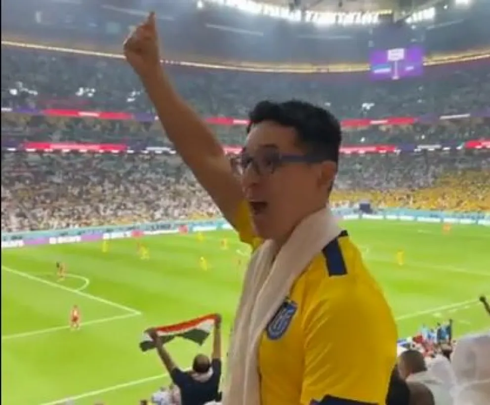 Un cruce picante entre un hincha ecuatoriano y uno qatarí en el primer partido de la Copa
