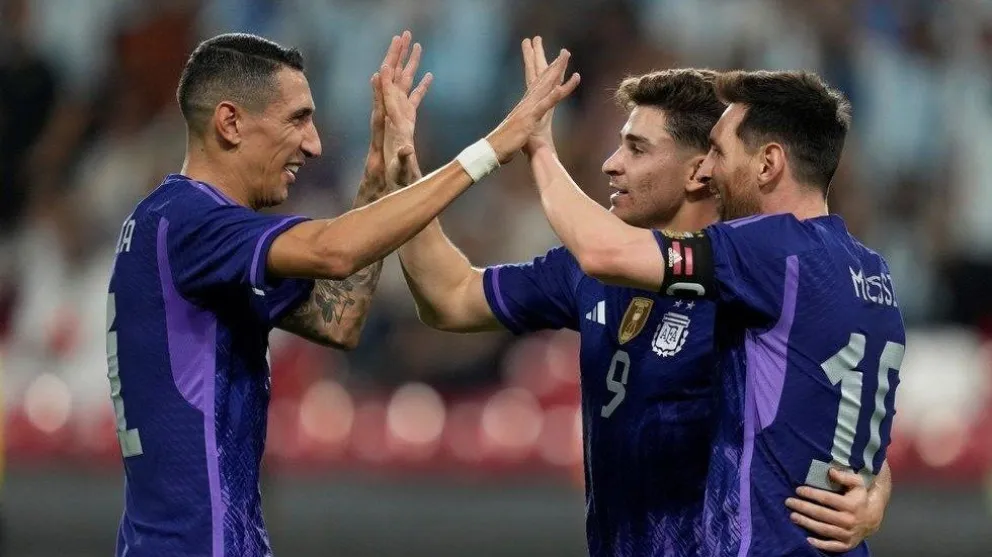 El Gobierno negó haber pedido a la AFA que los jugadores usen cinta negra por Hebe de Bonafini