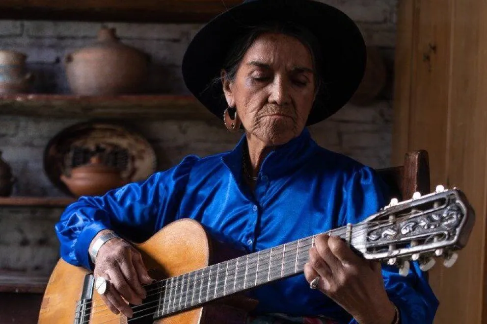 El INT difunde la obra de Luisa Calcumil