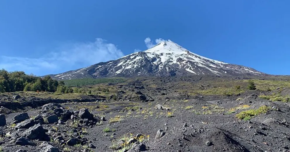 Desde Protección Civil aseguran que el volcán Villarrica "de ninguna manera representa peligro para Bariloche"