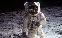 Para la NASA los humanos podrán vivir en la Luna en el 2030 
