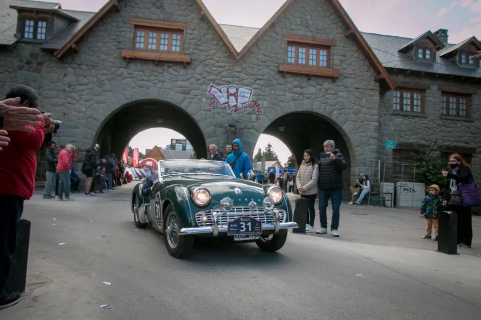 La competencia de las 1000 Millas y el acompañamiento de una empresa de combustible