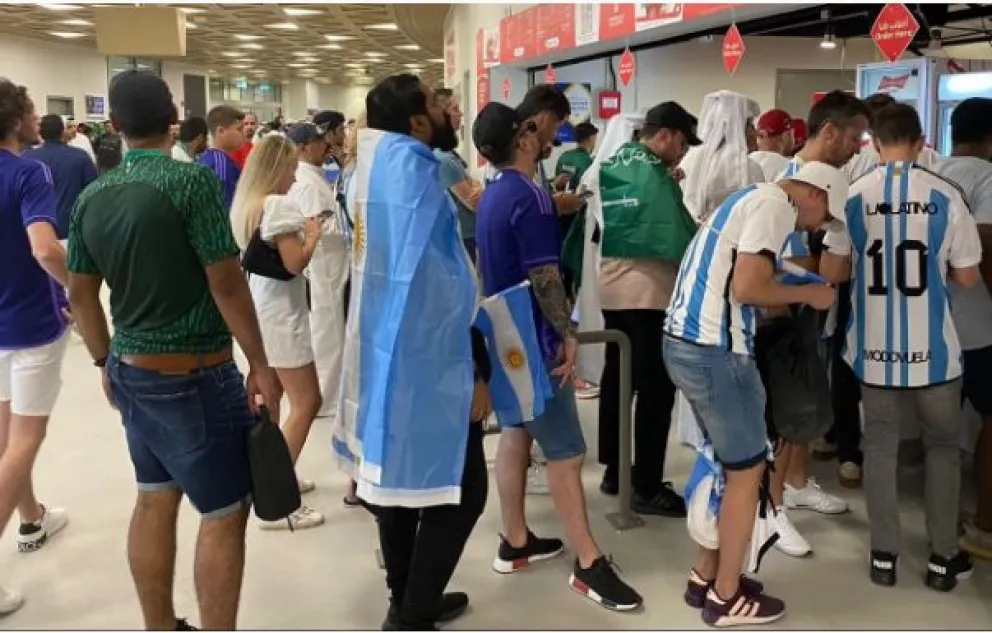 ¡Te vas a sorprender! Cuánto cuesta el combo de la hamburguesa y gaseosa en Qatar 