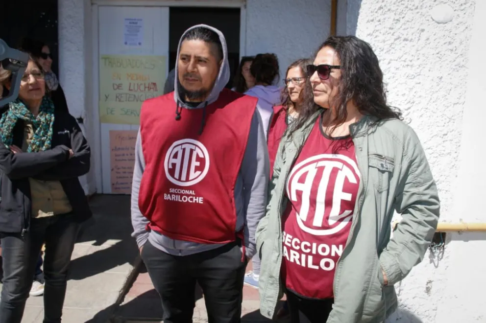 Personal del SENAF realiza paro total de actividades y marcha este viernes