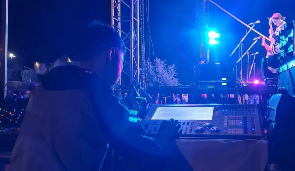 Replican imágenes de Hugo Mardones trabajando con el pómulo fracturado