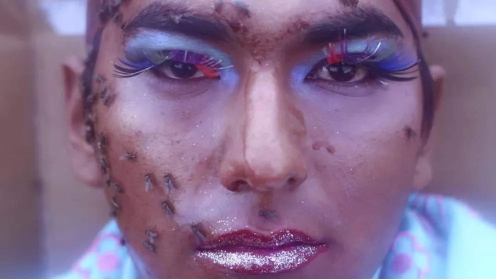 “Las construcciones heterosexuales y binarias del folklore son ficción”