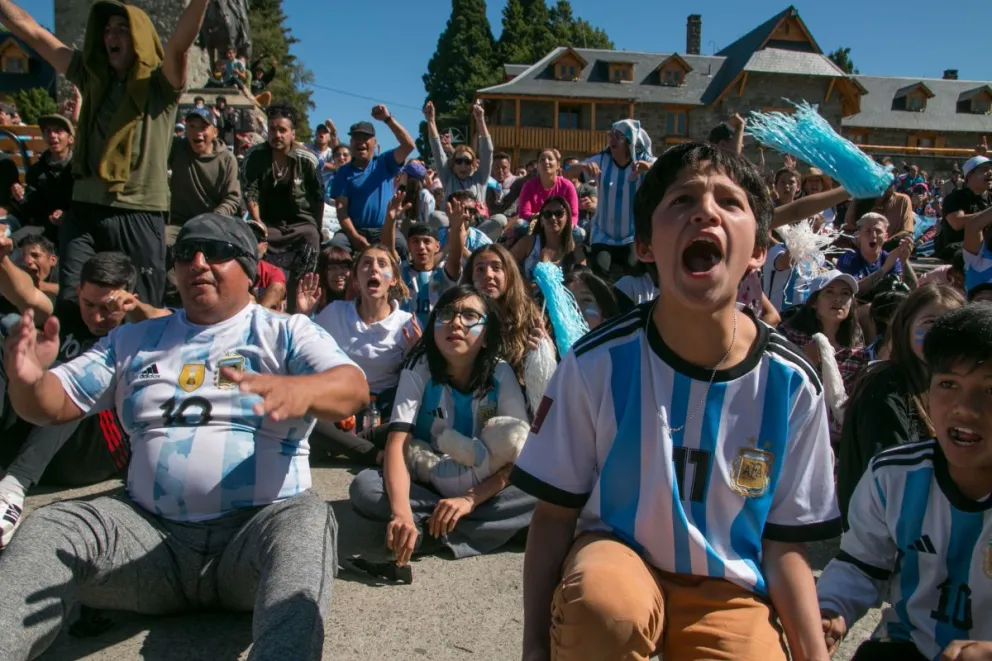 El Centro Cívico se unió en un solo grito: ¡Argentina, Argentina!