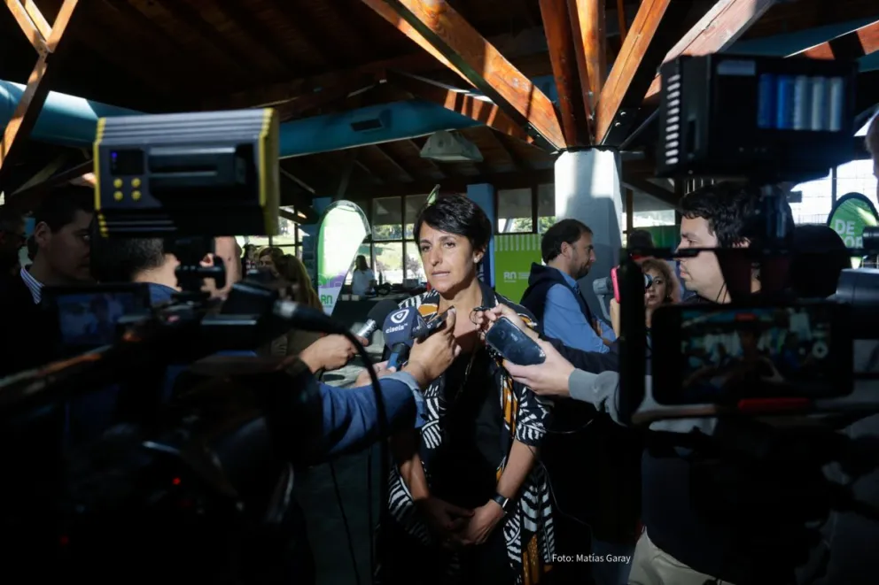 La jefa de Gabinete de la Municipalidad habló sobre los colectivos, el puerto y el vertedero