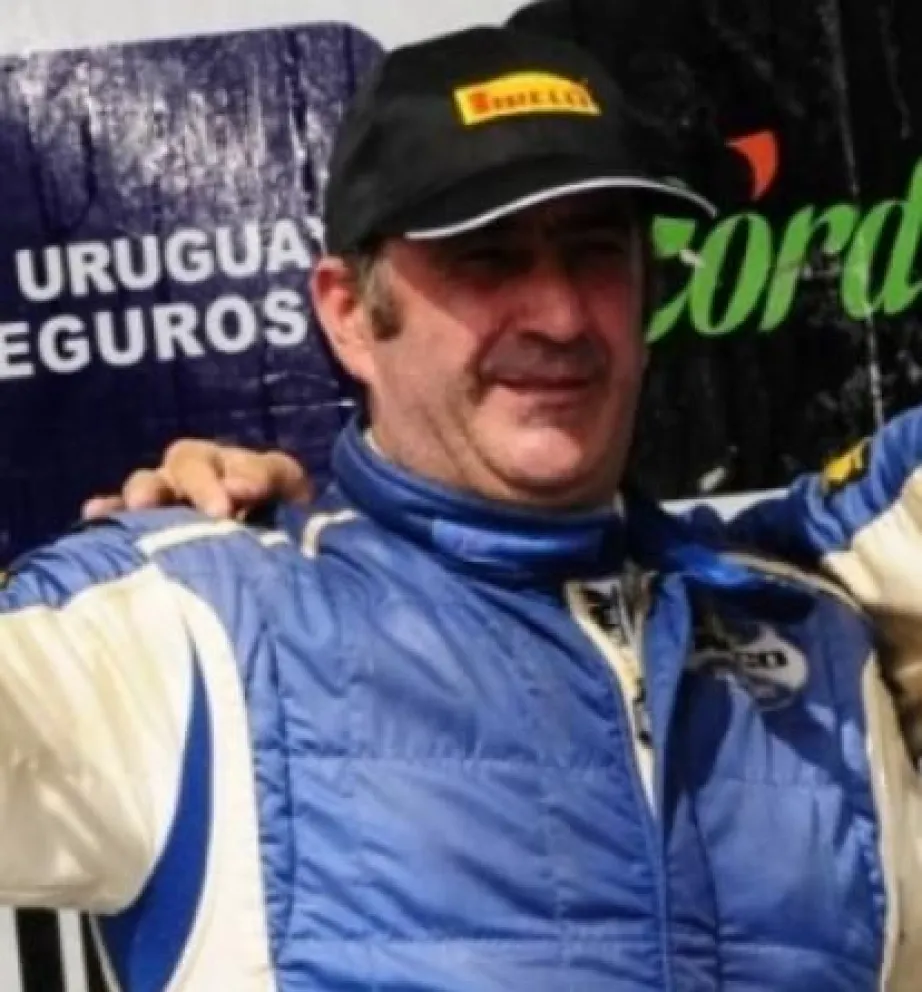 Medio auto barilochense a Luis Beltrán