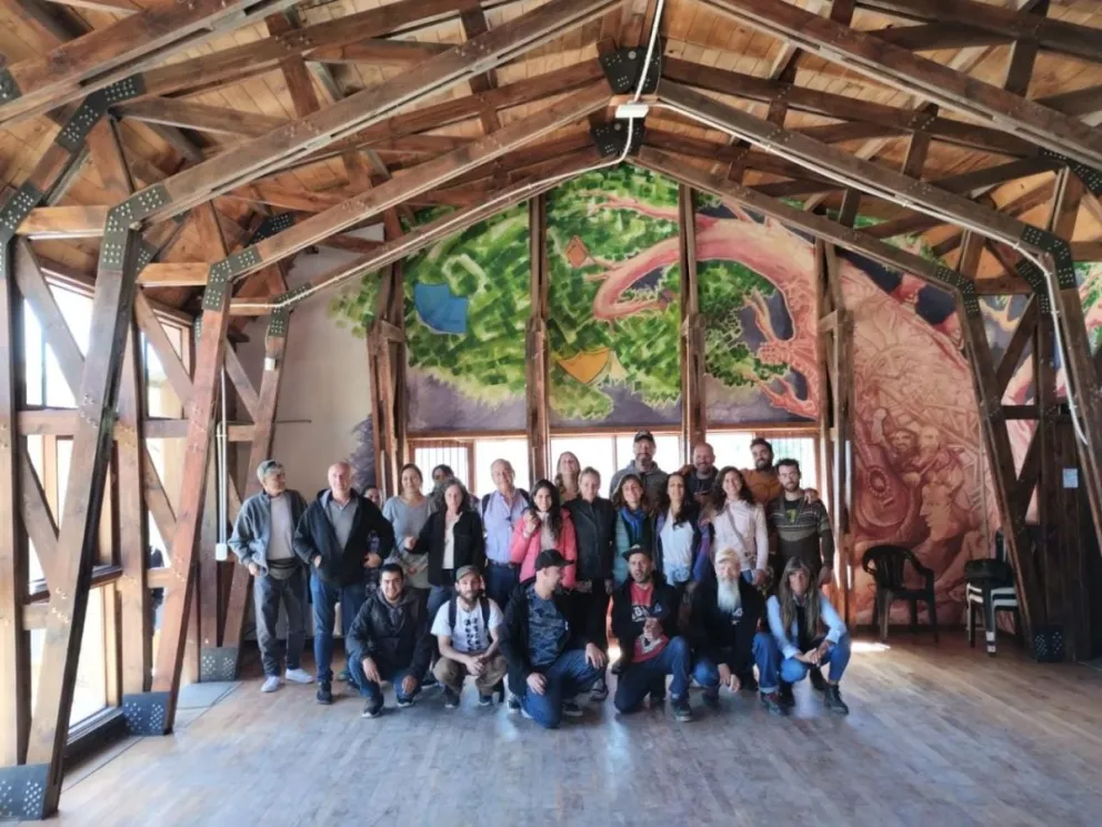 Entregaron la personería jurídica a la Cooperativa Carpinteros y Herreros de Bariloche