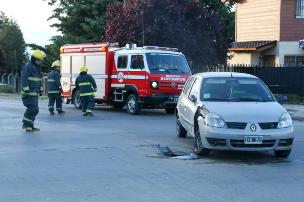 Dos adultos mayores debieron ser asistidos después de un choque en Tiscornia