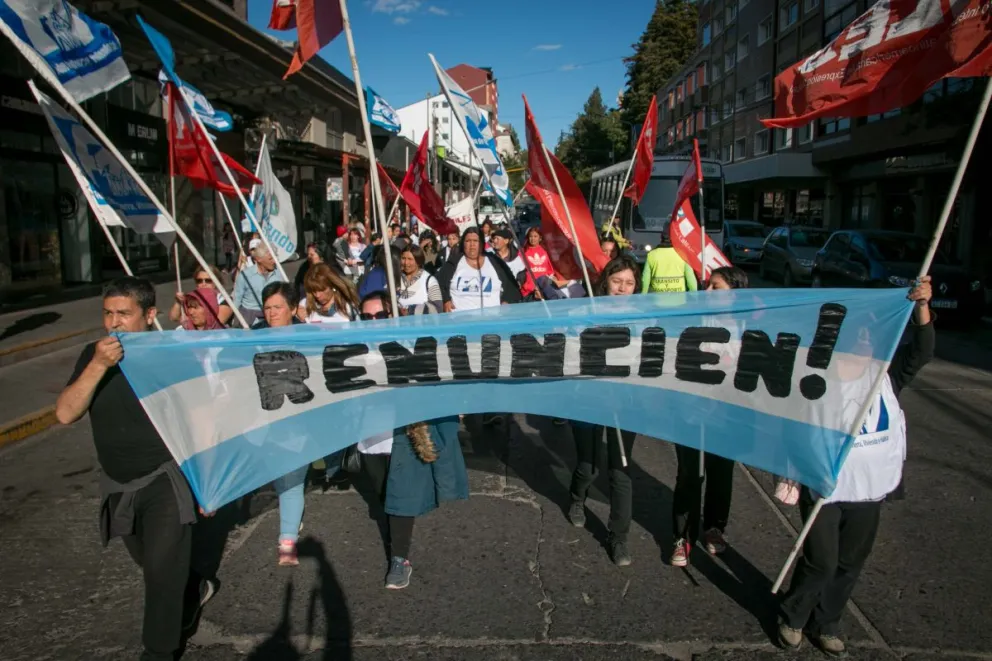 En Bariloche marcharon en apoyo a Cristina Fernández de Kirchner luego de ser condenada
