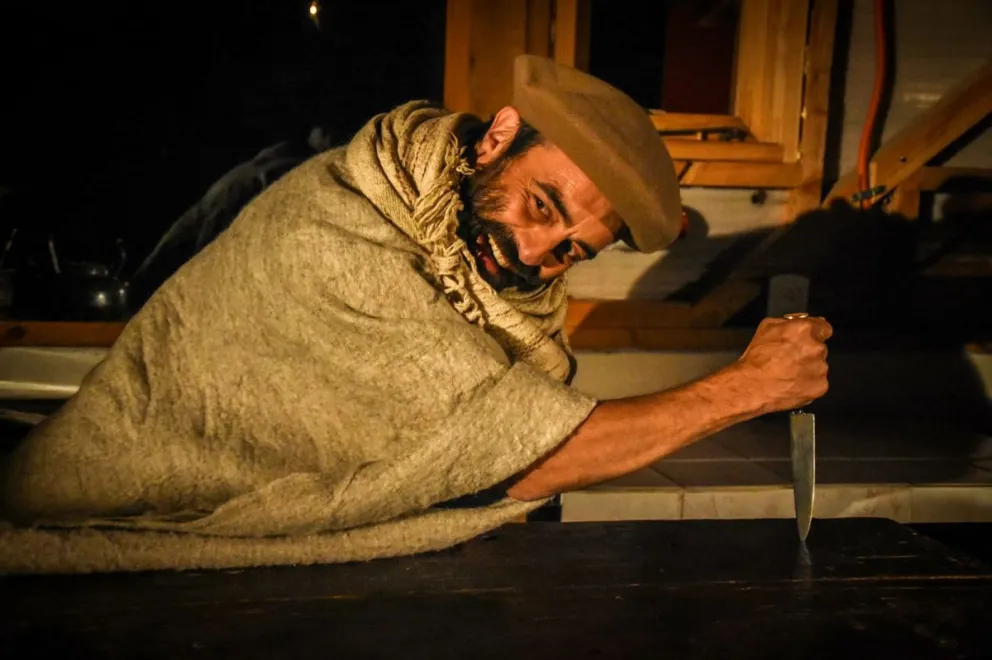 Con dos funciones, retorna “Hijo del campo”