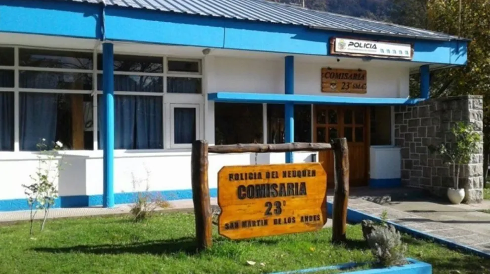 Golpeó a su pareja “a escobazos” y los vecinos intentaron lincharlo