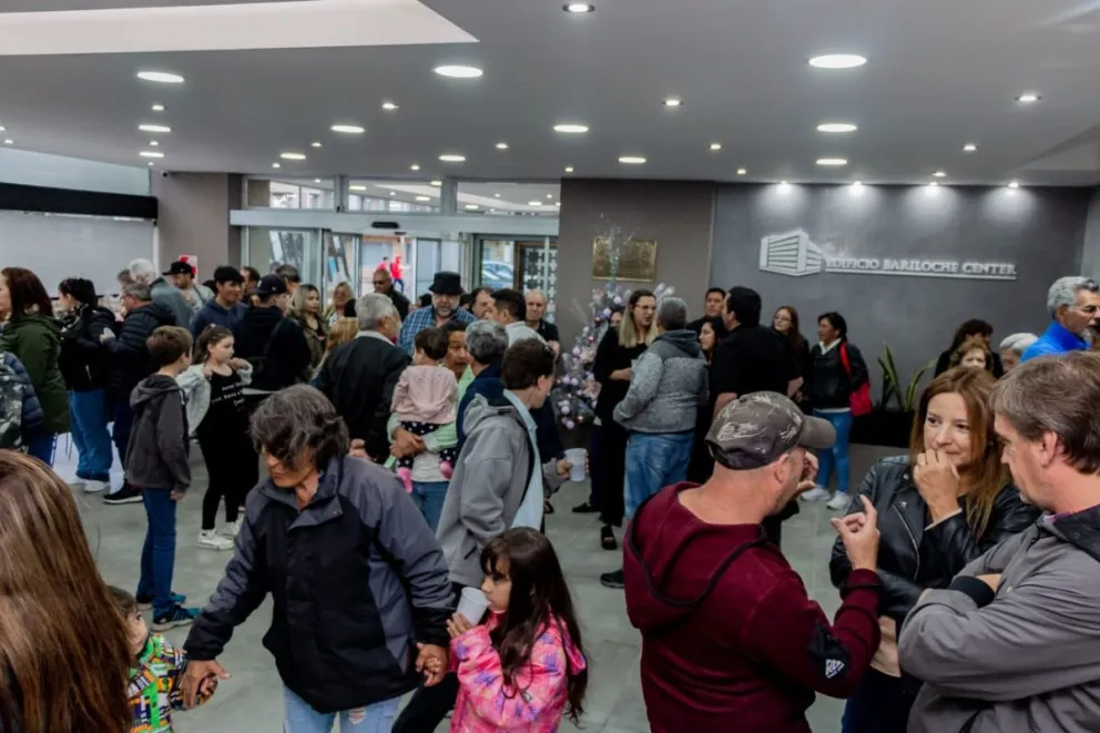 A tres meses del impactante incendio en el Center, inauguraron el nuevo ingreso del edificio