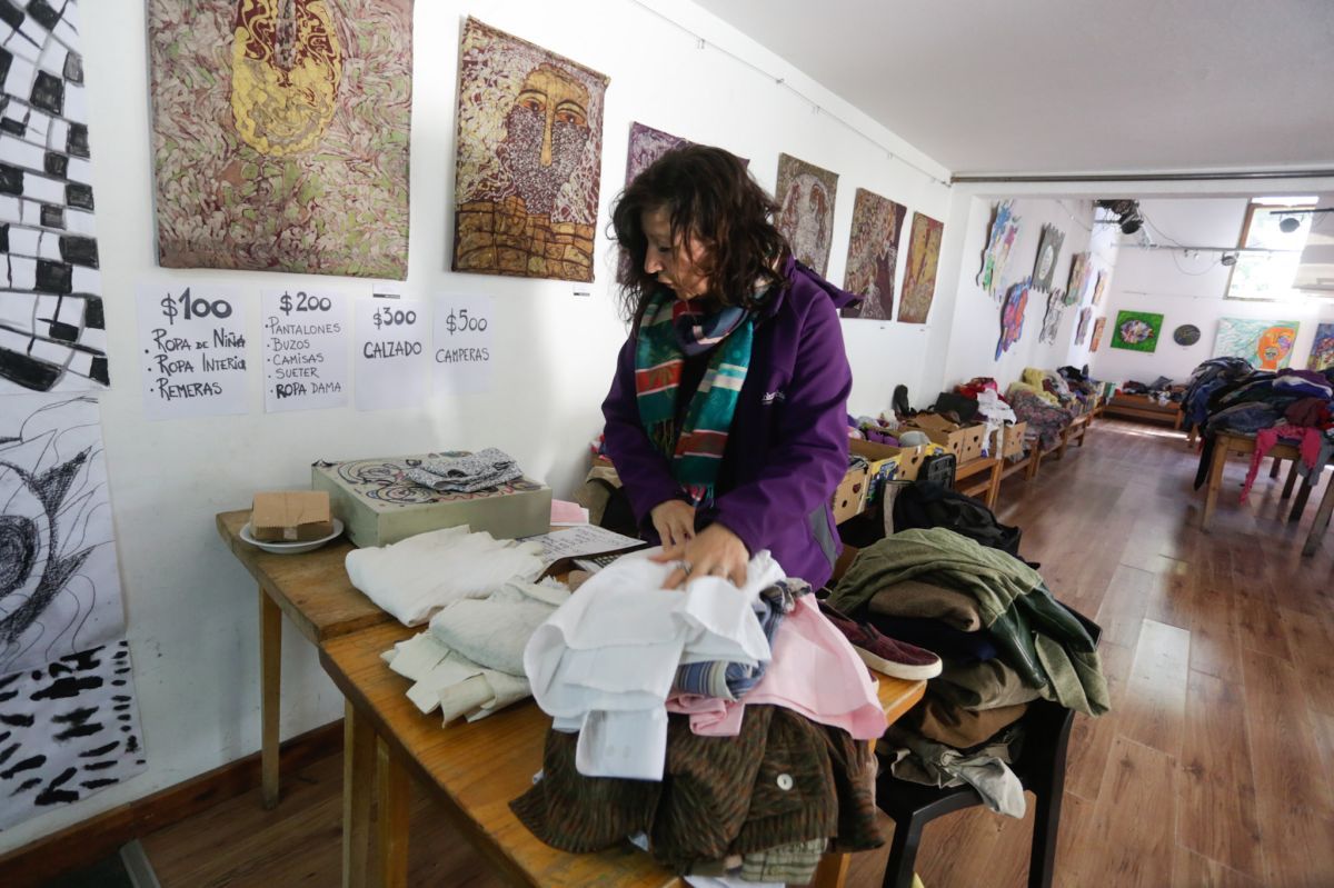 Solo por hoy Cre-Arte realiza venta de ropa y artículos varios desde 100  pesos | Diario El Cordillerano