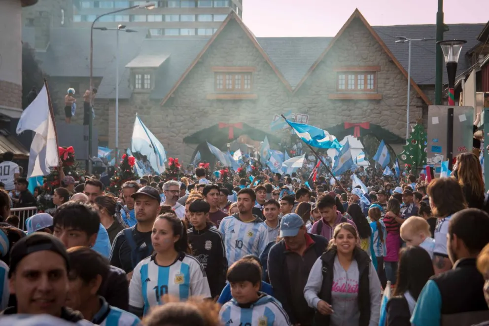 Una vez más, el Centro Cívico será escenario de la pasión nacional. Foto de Facundo Pardo.