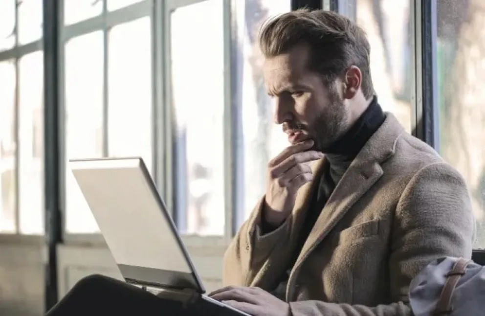 Insólito: denunció a una empresa por pagarle 130.000 dólares al año para "no hacer nada"