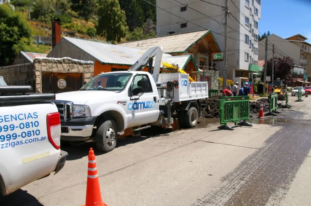 Más complicaciones en el tránsito por rotura de un caño de gas