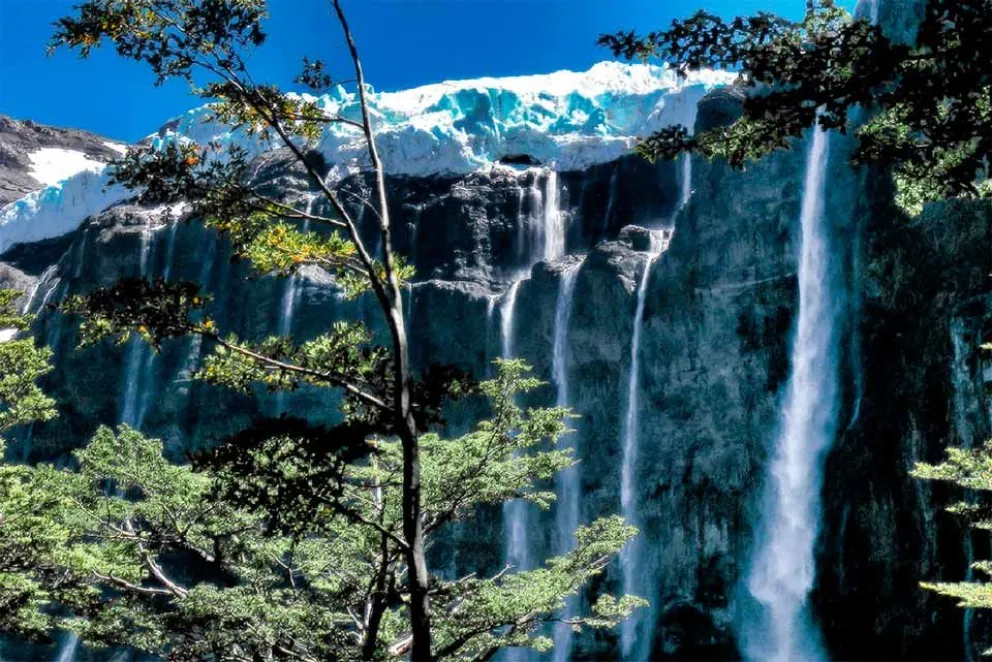 Recomendaciones e indicaciones para recorrer los circuitos a Tronador y Cascada los Alerces 