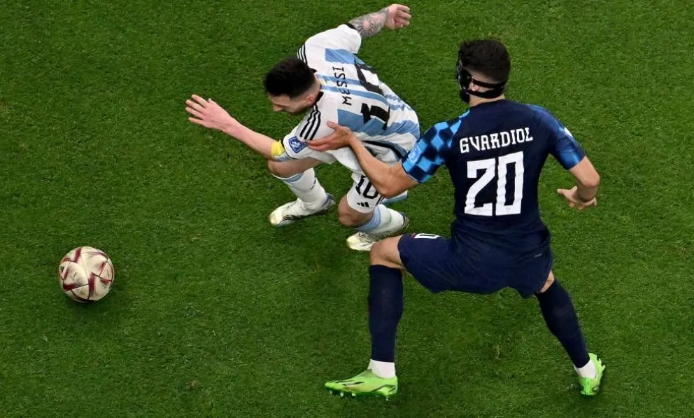 Habló el croata enmascarado que Messi gambeteó: “Es un jugador completamente diferente cuando tiene la camiseta de su selección”