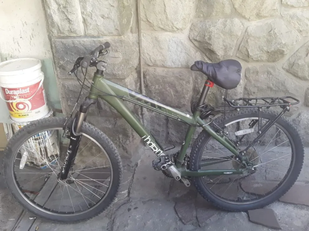 Una joven cayó de su bicicleta en plena Mitre y quedó inconsciente