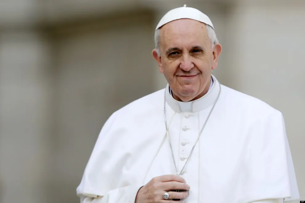 El papa Francisco firmó una carta de renuncia “en caso de impedimento médico”