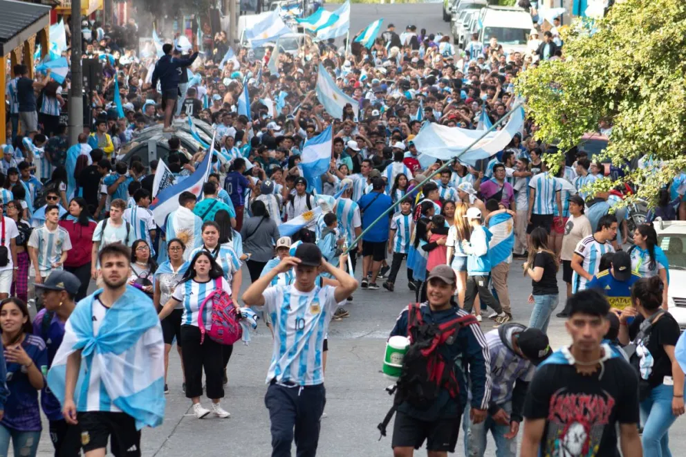 Feriado nacional: Río Negro fijará posición por la euforia mundialista