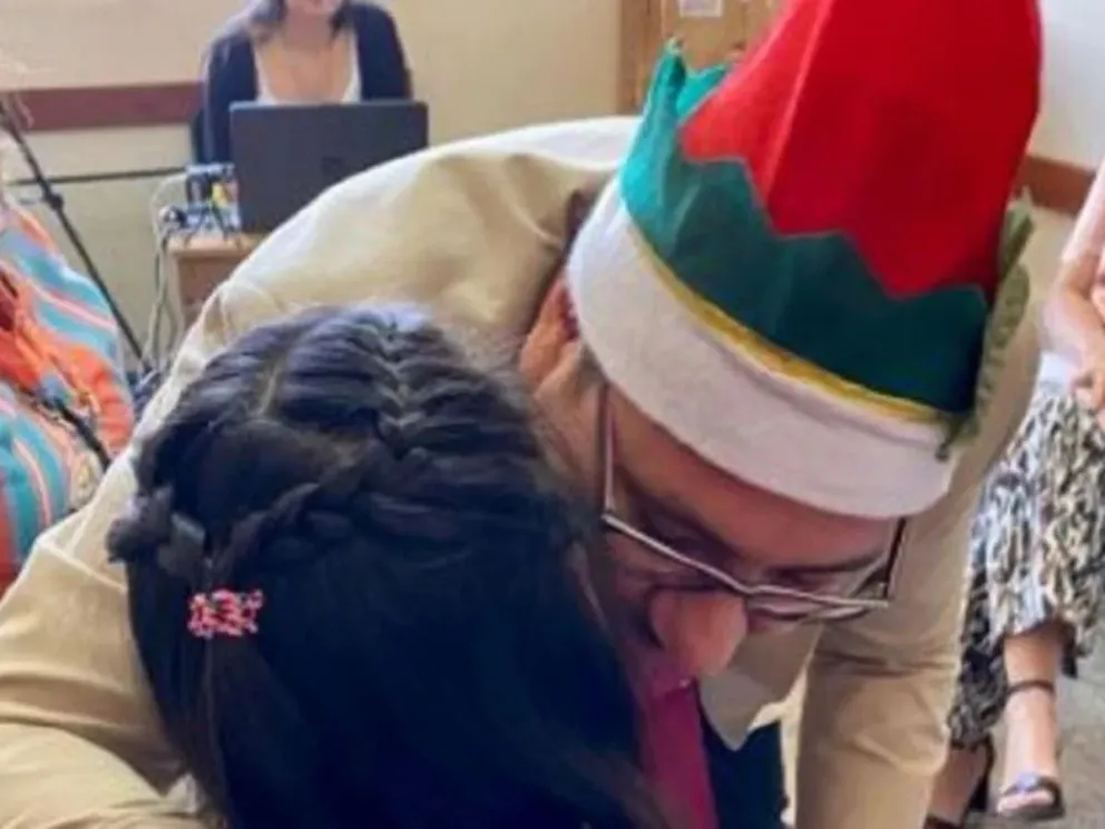 El emotivo cuento que relató un juez a una nena para contarle que fue adoptada