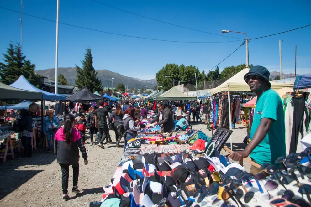 Piden regulación municipal para la Feria Emaús: "Queremos orden y seguridad para trabajar tranquilos"